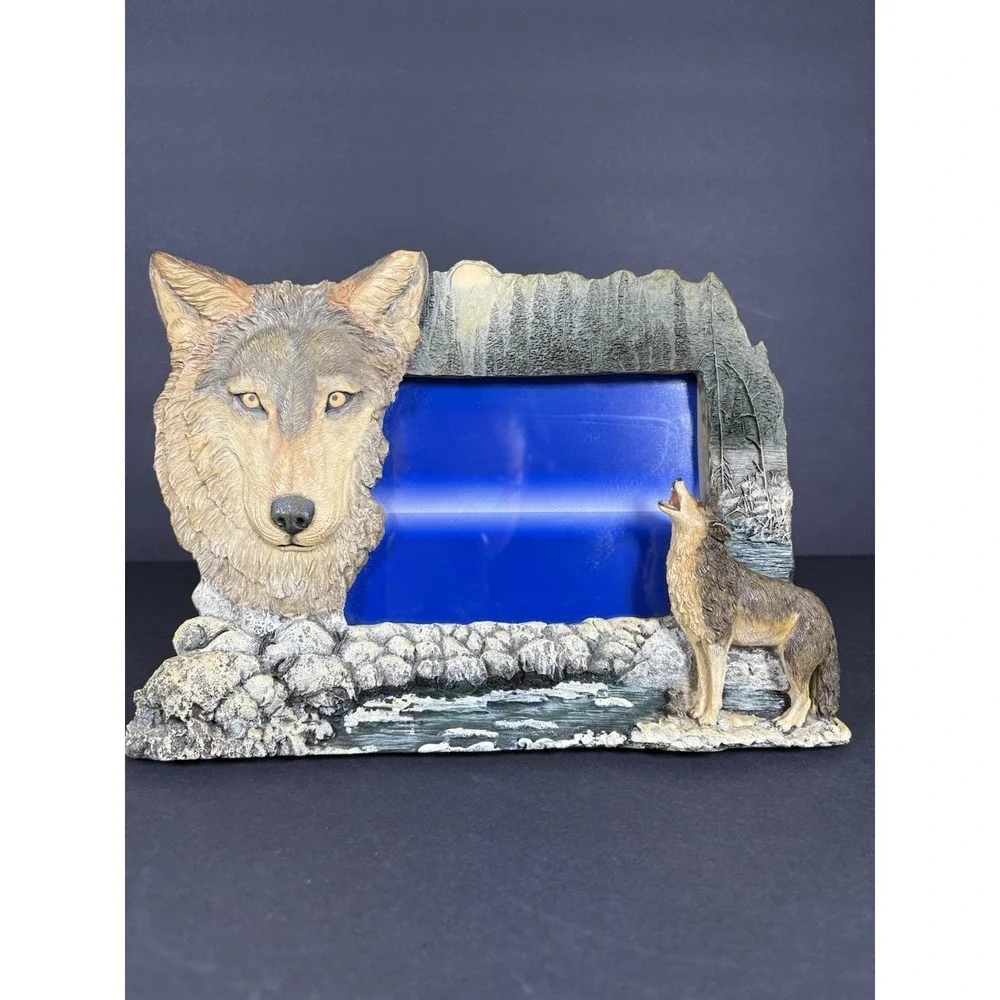 Rustic Wolf Picture Frame 4x6  Cabin Lodge Woodland Nature Decor